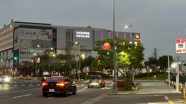 高雄岡山法拍透天_店面-5