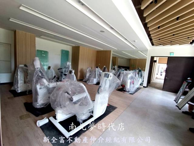 新北三芝華廈_套房-8