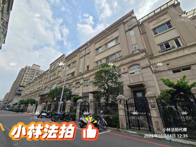 台中南屯法拍社區型臨路別墅-2