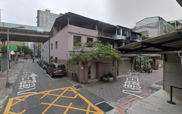 台北松山透天_附頂樓加蓋法拍-8