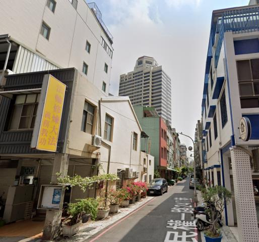 高雄新興區拍賣透天-6