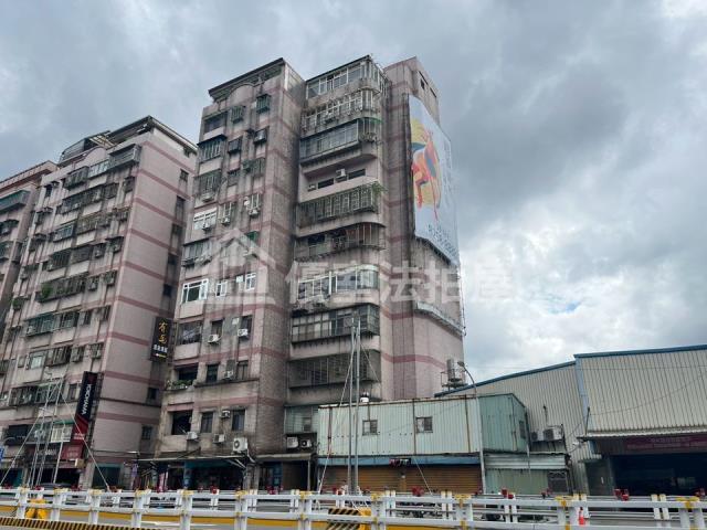土城拍賣華廈-1