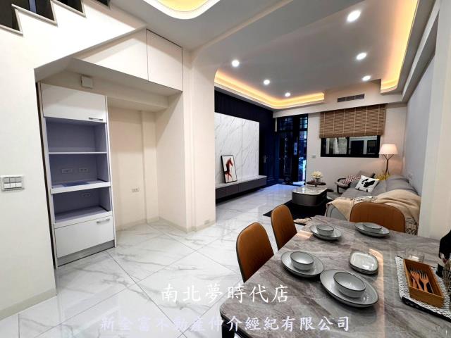 高雄鹽埕透天-4