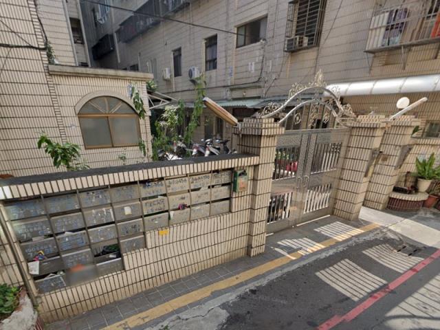鳳山公寓法拍-1