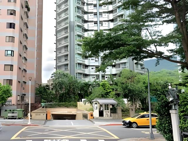 台北信義區大樓法拍-7