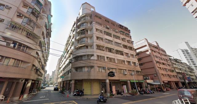 鳳山華廈法拍-4