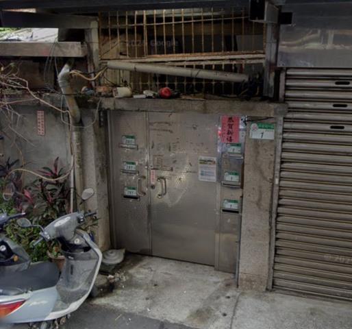 台北法拍公寓_附頂樓加蓋-9