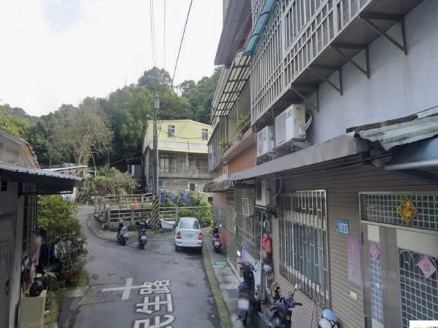 新北淡水法拍透天-11