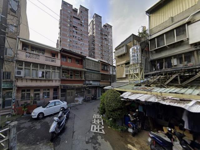 新北淡水法拍透天-5