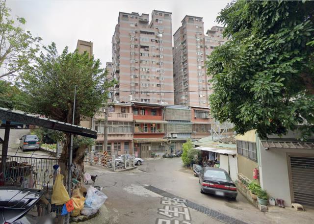 新北淡水法拍透天-8