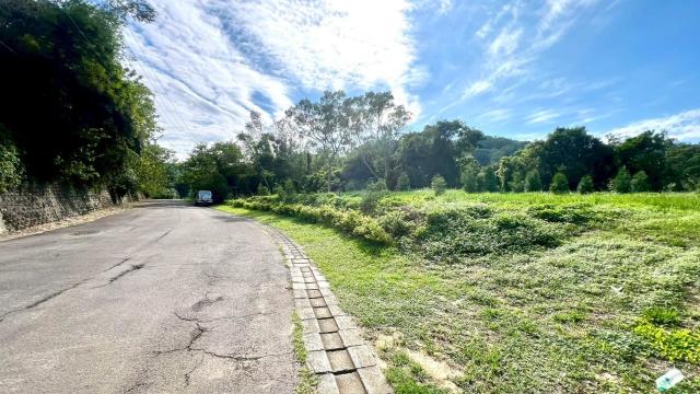 竹東柯子湖臨路臨溪平坦農地