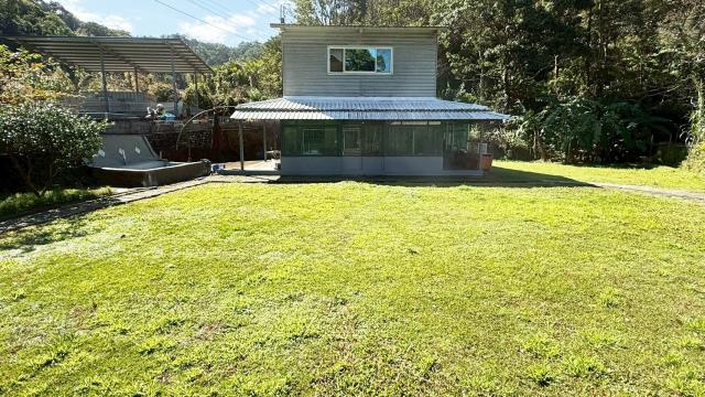 橫山台三線旁平坦農地鋼構休閒屋